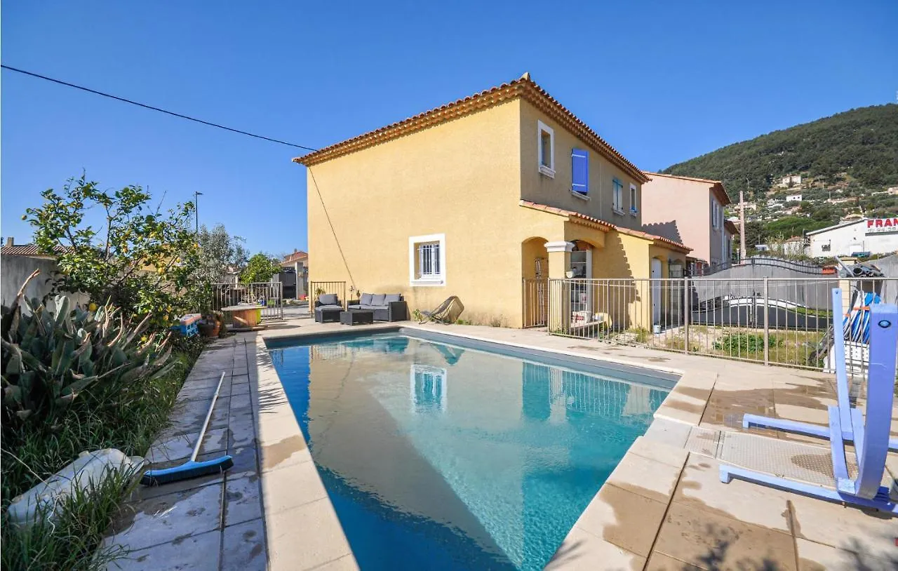 2 Bedroom Stunning Home In La Farlede Holiday home